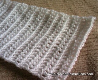 Simple crochet baby scarf