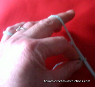 crochet - keeping yarn tension