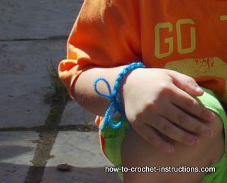 super fast crochet kiddy wristband